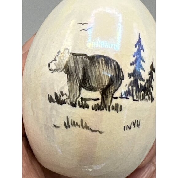 Hand Painted Alaskan Salt & Pepper Shakers Bear Woodland Egg Shaped Vtg Ceramic - Picture 12 of 14